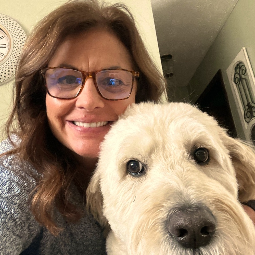 Meet your Posher, Julie